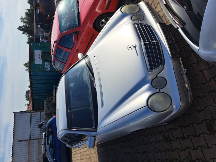 Schlachtauto Mercedes E 200 2000